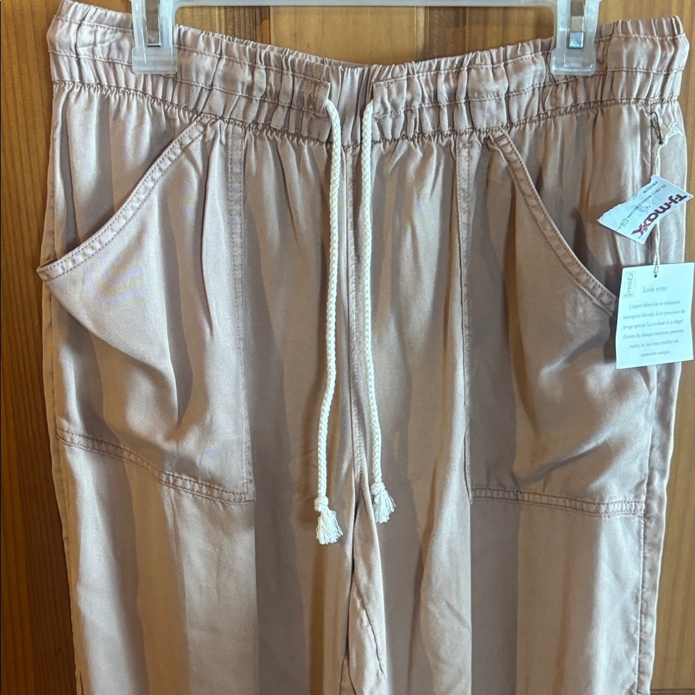 Woman’s Tan Casual Pants - Picture 2 of 7